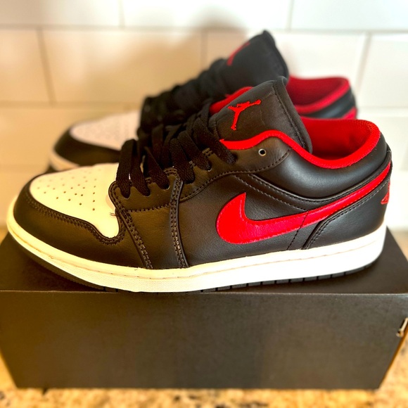 NIKE Air Jordan 1 low